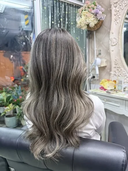 Airtouch Balayage Transformation at Oilly Hair Salon Bangkok