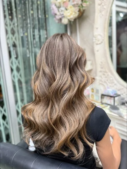 Airtouch Balayage at Oilly Hair Salon Bangkok