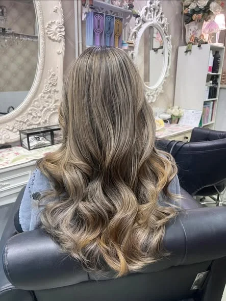 Ash Blonde Airtouch Balayage at Oilly Hair Salon Bangkok