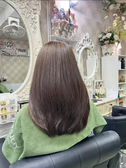 Ash Brown Hair Color at Oilly Hair Salon Bangkok