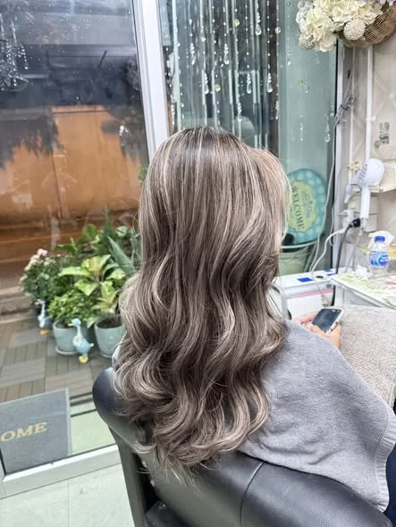 Balayage Color Correction at Oilly Hair Salon Bangkok
