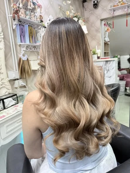 Balayage Ombre Transformation at Oilly Hair Salon Bangkok