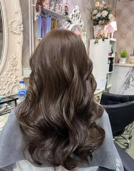 Beige Brown Hair Color at Oilly Hair Salon Bangkok