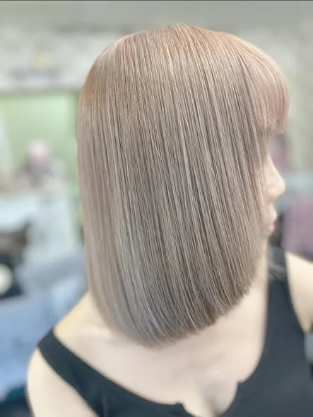 Caramel Milk Tea Hair Color at Oilly Hair Salon Bangkok