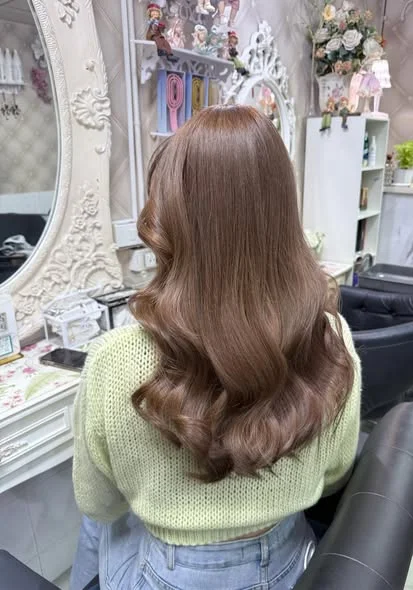 Brightening Look at Oilly Hair Salon Bangkok