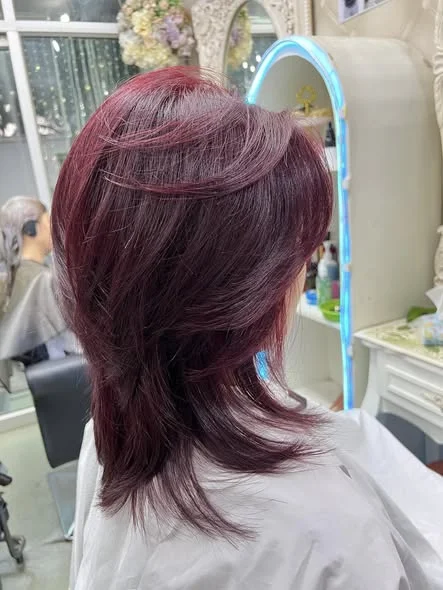 Dimensional No-Bleach Hair Color at Oilly Hair Salon Bangkok