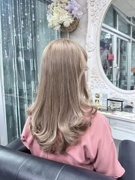 Grey Blending at Oilly Hair Salon Bangkok