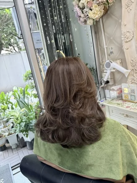 Seamless Grey Blending at Oilly Hair Salon Bangkok