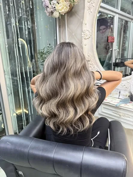 Oilly Hair Salon Bangkok: Ash Blonde Balayage Transformation
