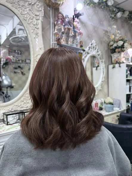 Reddish Brown Hair Color & Keratin at Oilly Hair Salon Bangkok