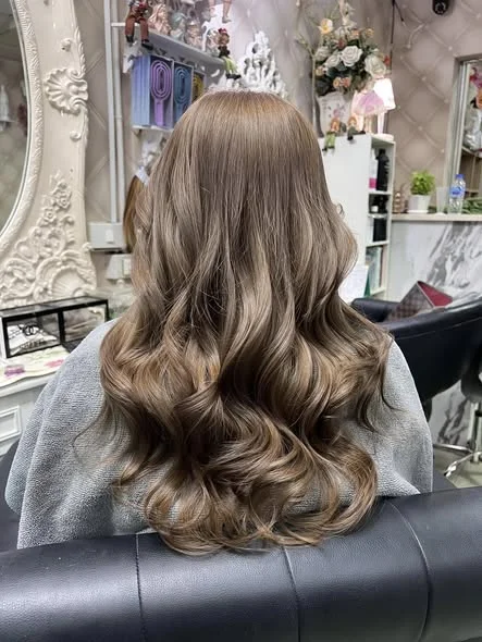 Refreshing Cool Tones at Oilly Hair Salon Bangkok