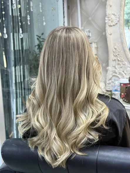 Revitalizing Hair Color & Repair at Oilly Hair Salon Bangkok