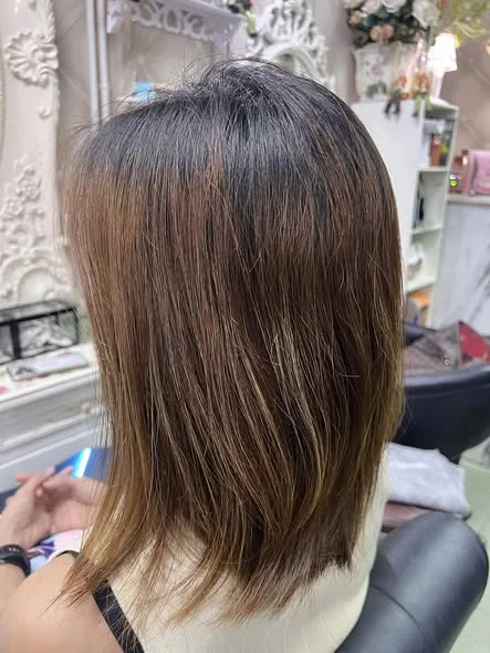 Seamless Hair Color at Oilly Hair Salon Bangkok