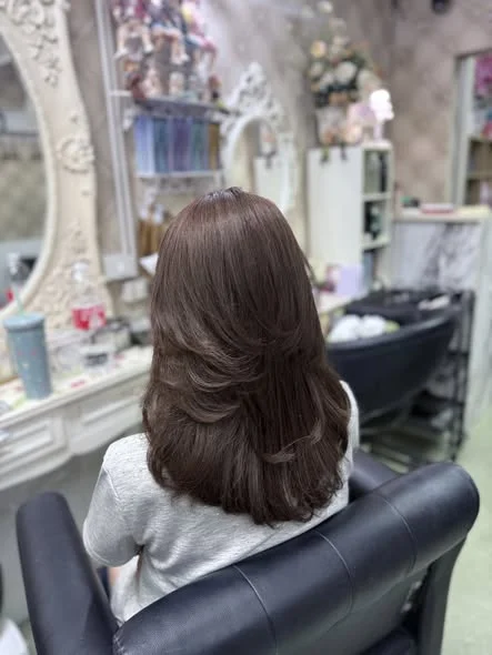 Soft Brown Hair Color at Oilly Hair Salon Bangkok