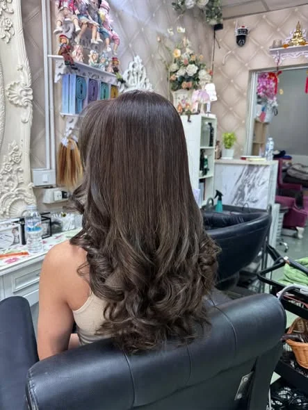 Warm Brown Color Refresh at Oilly Hair Salon Bangkok