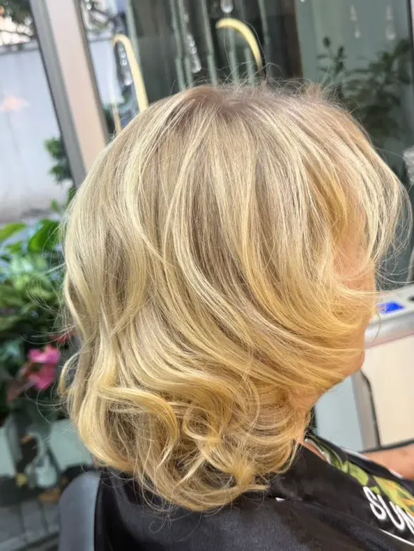 Grey Blending service photo at Oilly Hair Salon Bangkok