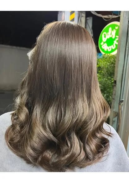 Dark Ash Blonde Transformation at Oilly Hair Salon Bangkok