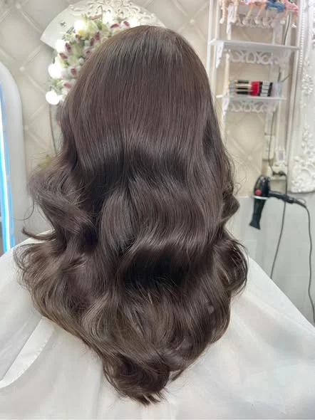 Elegant Ash Brown Hair Color at Oilly Hair Salon Bangkok