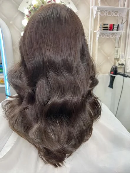Elegant Ash Brown Hair Color at Oilly Hair Salon Bangkok