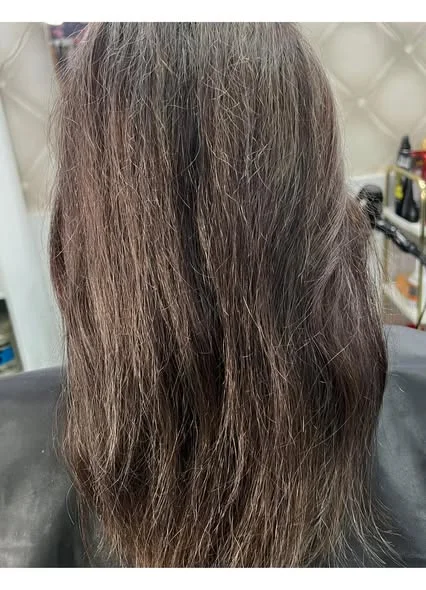 Face-Framing Highlights at Oilly Hair Salon Bangkok