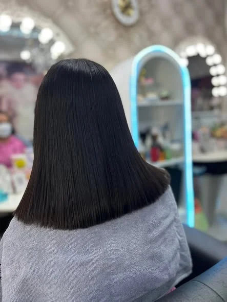 Glossy Keratin Treatment at Oilly Hair Salon