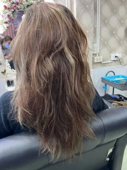 Light Ash Highlights at Oilly Hair Salon Bangkok