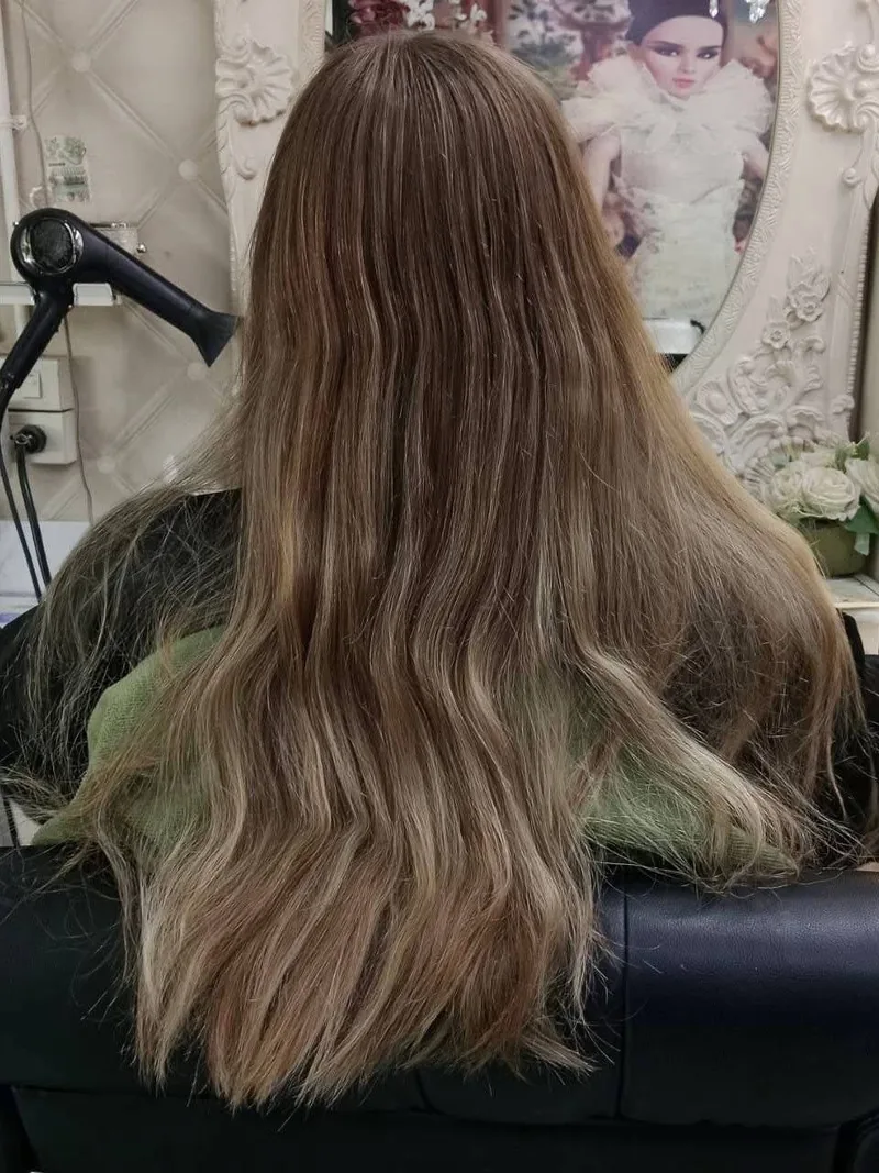 Before highlights at Oilly Hair Salon Bangkok - grown-out ash highlights with dark regrowth