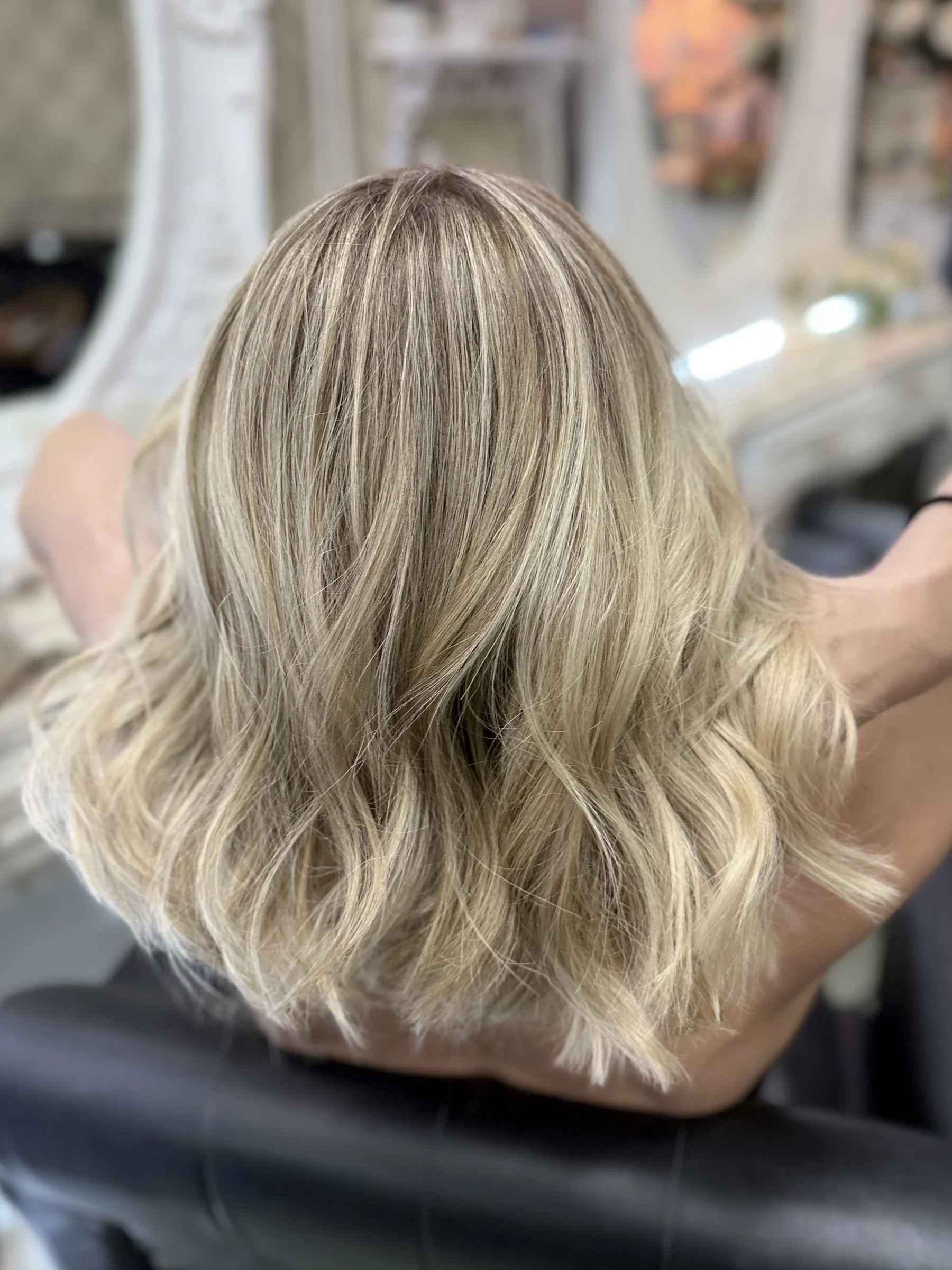 Shimmer Baby Highlights in Bangkok at Oilly Hair Salon