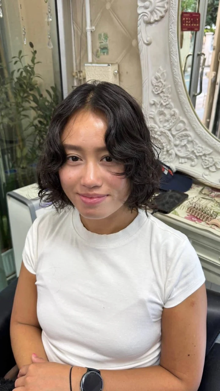 النتيجة الأمامية لبيرم رقمي كوري على بوب قصير في Oilly Hair Salon Bangkok