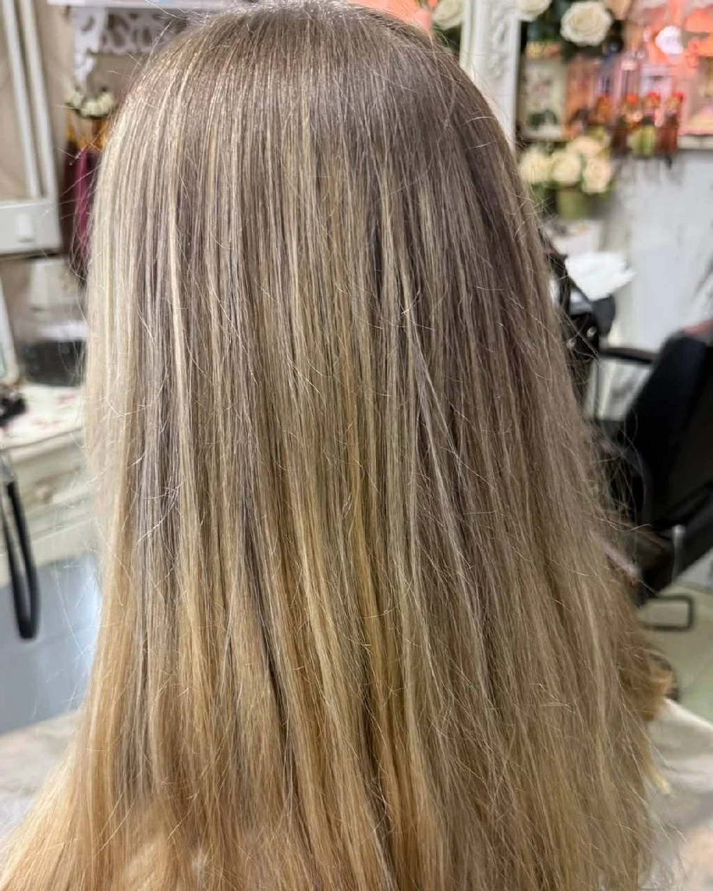 Before this Bangkok Balayage and AirTouch case: existing highlights and a darker root area, back view
